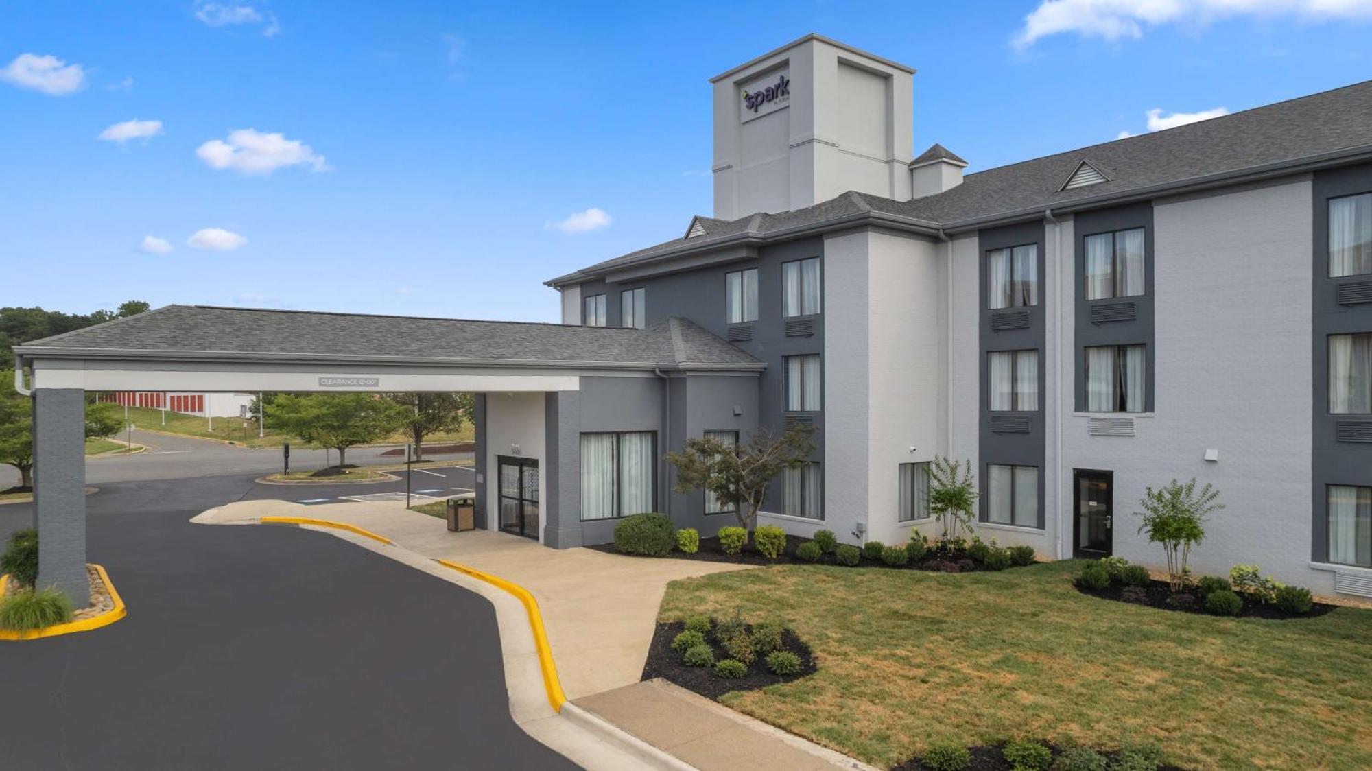 Spark By Hilton Fredericksburg Southpoint Exterior photo